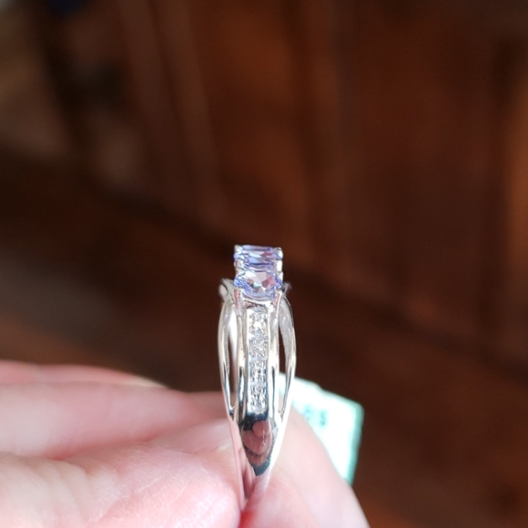 3X HOST PICK. 10k White Gold 3 Stone Tanzanite/Diamond Ring Sz7 - Picture 2 of 4